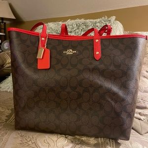 Coach Signature Coated Canvas City Tote